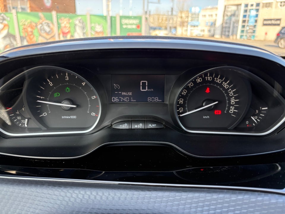 Peugeot 208 1,6 BlueHDi 100 Desire 5d