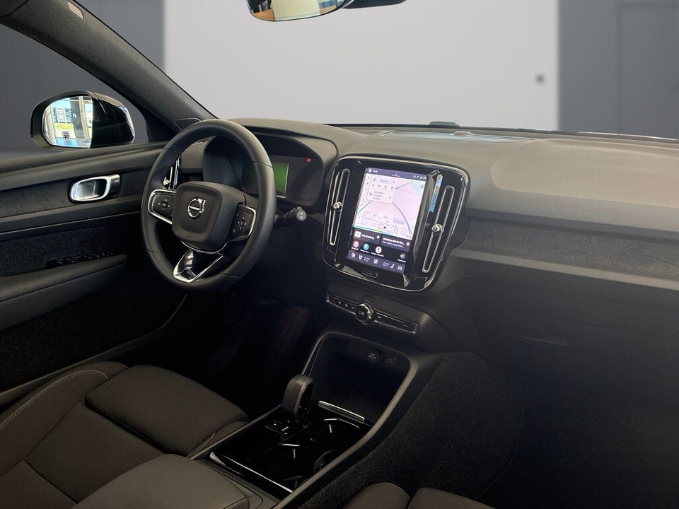 Volvo XC40 ReCharge Extended Range Plus 5d