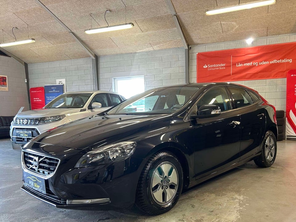 Volvo V40 1,6 D2 115 Momentum 5d