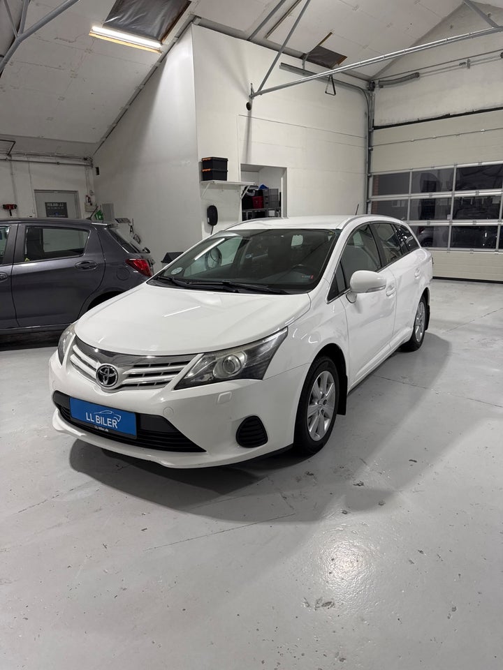 Toyota Avensis 1,6 VVT-i Limited stc. 5d