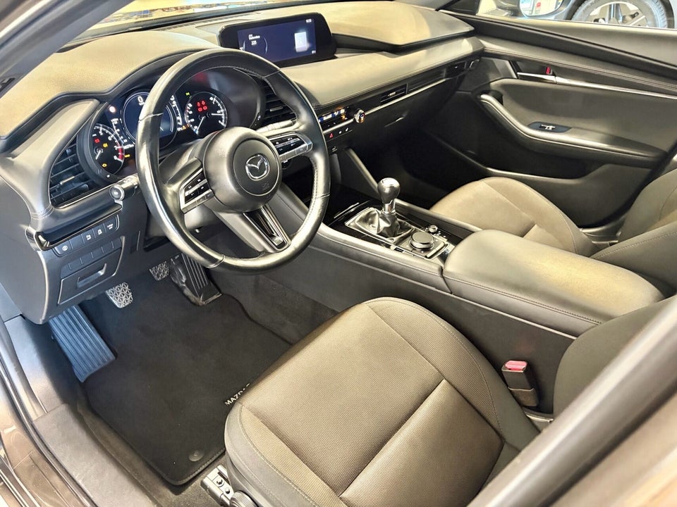 Mazda 3 2,0 SkyActiv-G 122 Sky 5d