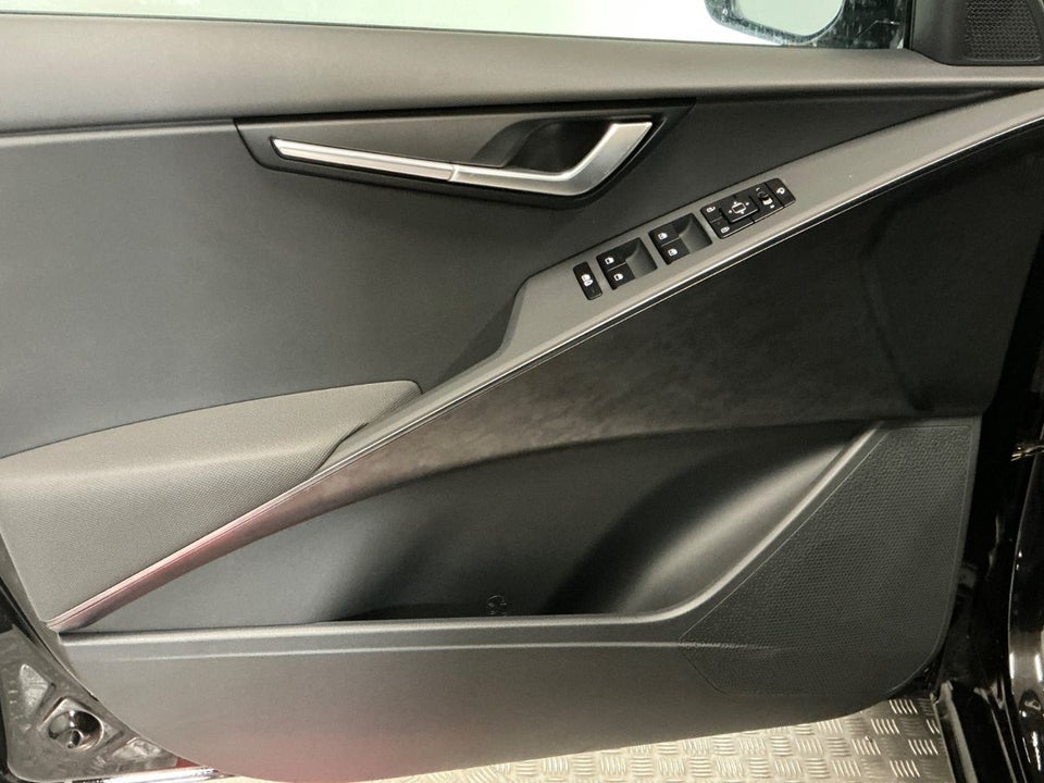 Kia Niro 64 EV Upgrade 5d