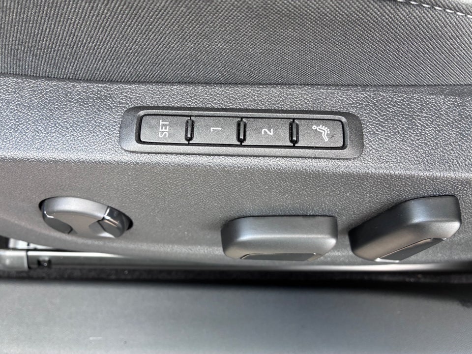 Skoda Enyaq 85x iV Sportline Maxx 5d
