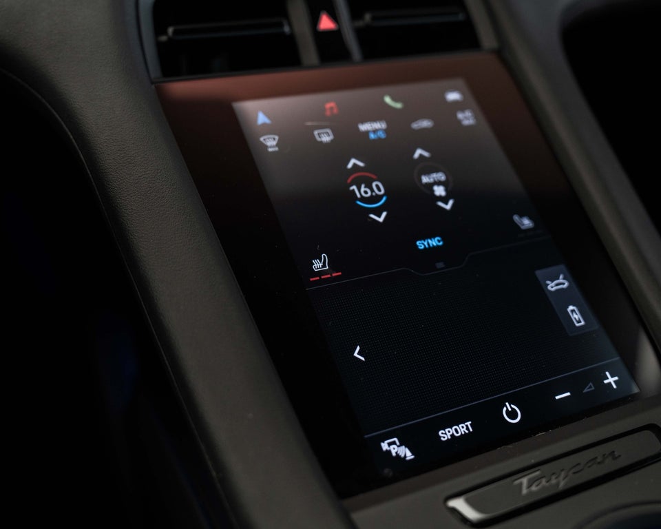 Porsche Taycan Performance+ 4d