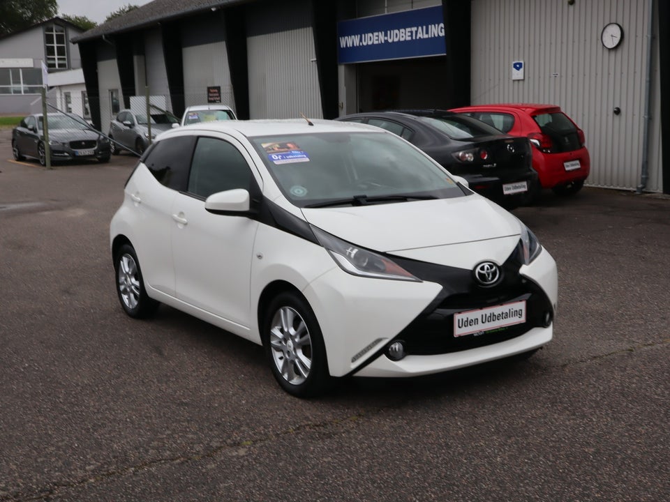 Toyota Aygo 1,0 VVT-i x-clusiv 5d