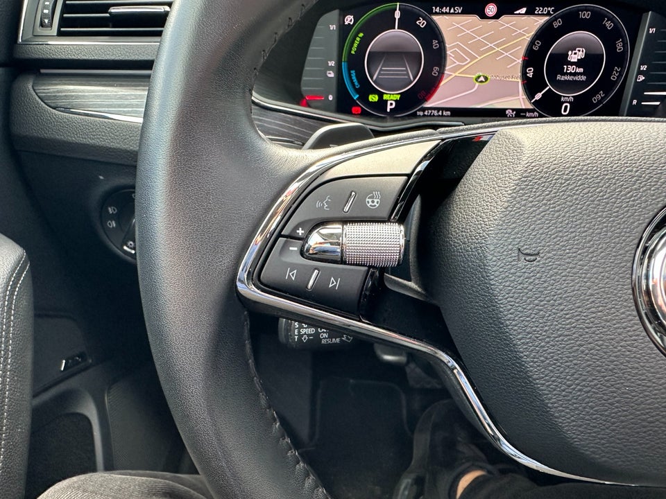 Skoda Superb 1,4 TSi iV Plus Combi DSG 5d