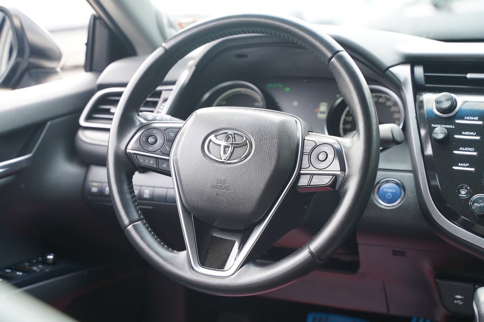 Toyota Camry 2,5 Hybrid H4 CVT 4d