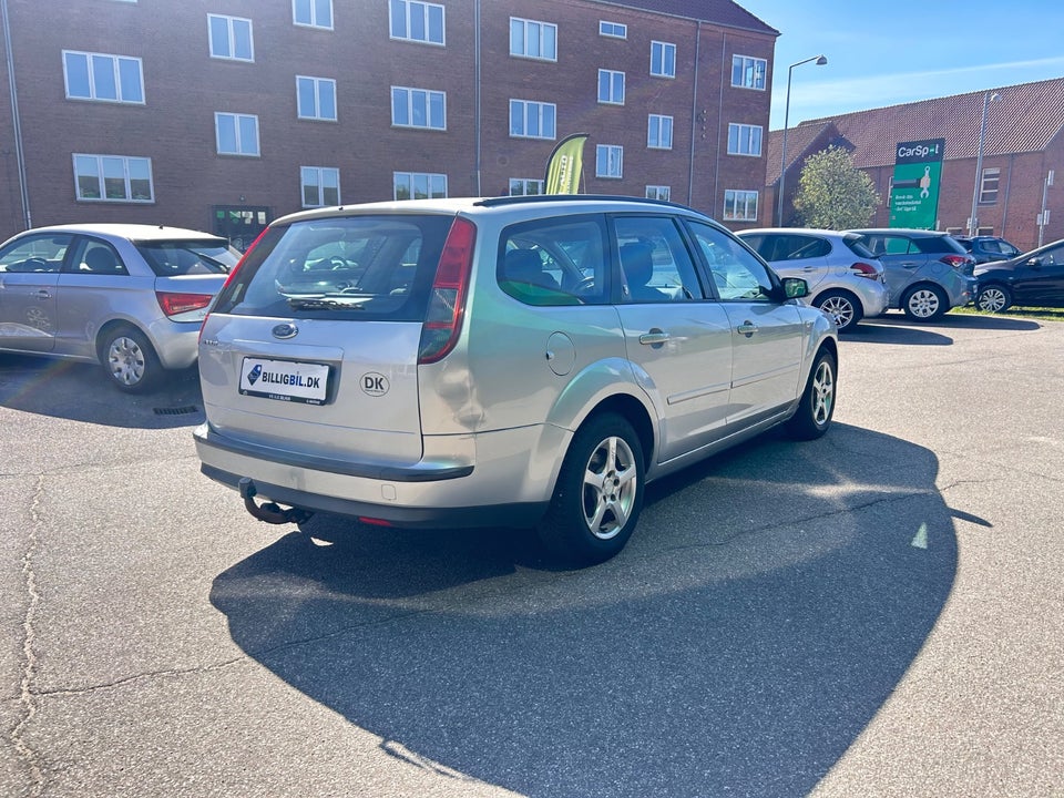 Ford Focus 1,6 Trend 100 5d