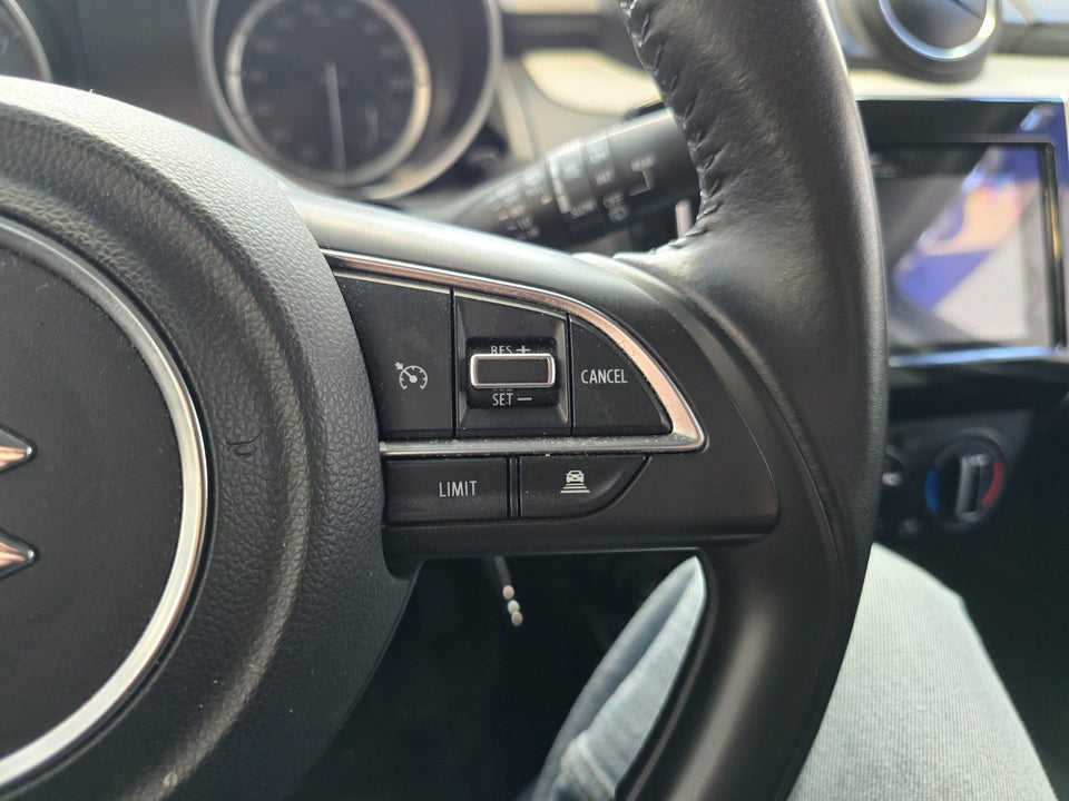 Suzuki Swift 1,2 mHybrid Action Star 5d