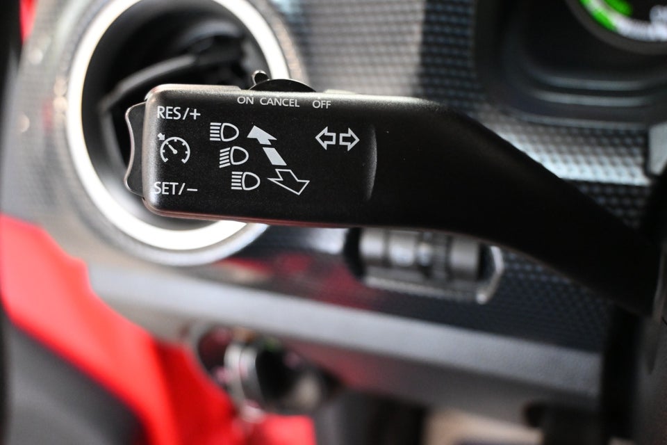 VW e-Up! Move Up! 5d
