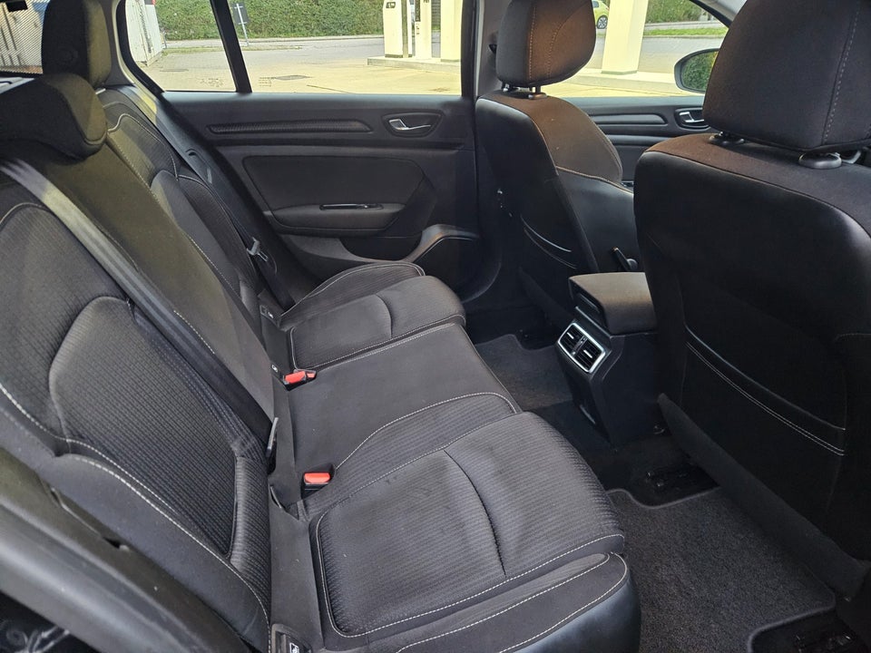 Renault Megane IV 1,2 TCe 100 Zen Sport Tourer 5d