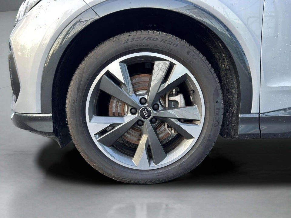 Audi Q4 e-tron 45 Advanced 5d