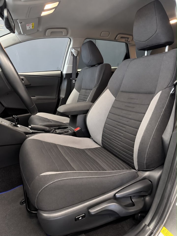 Toyota Auris 1,8 Hybrid H2 Comfort Touring Sports CVT 5d