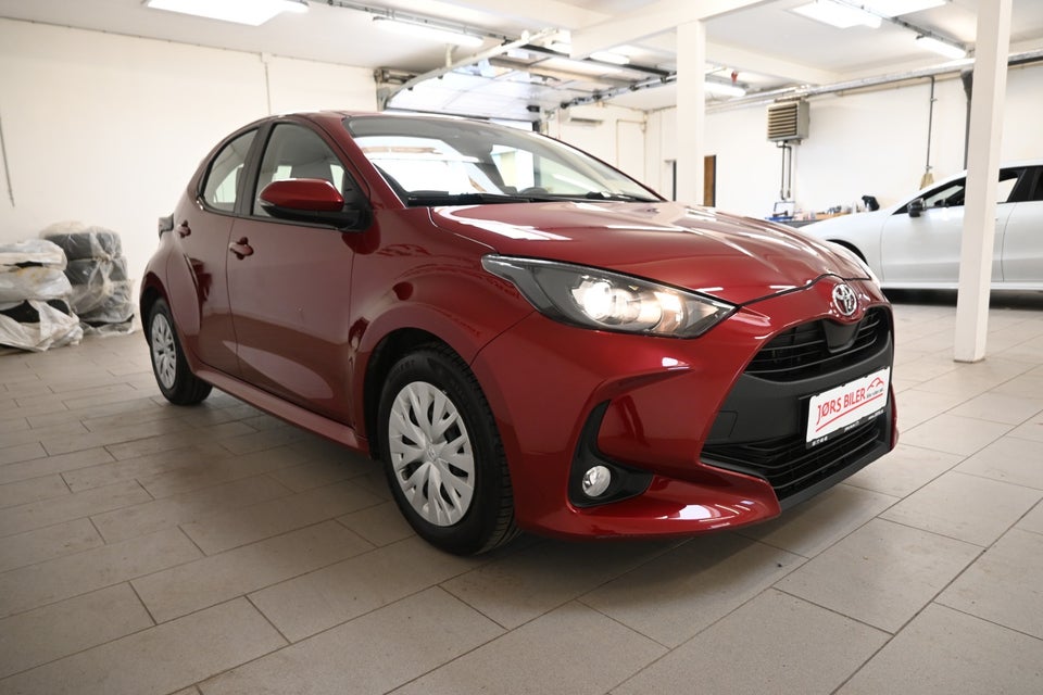 Toyota Yaris 1,0 Active 5d