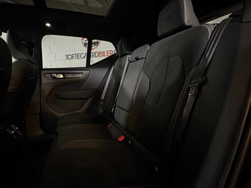 Volvo EX40 Twin Performance Ultra Black Edition 5d