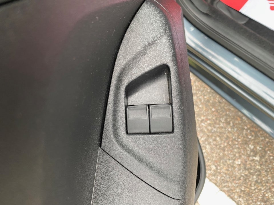 Toyota Aygo 1,0 VVT-i x-press 5d