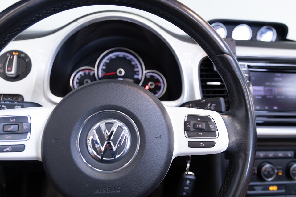VW The Beetle 1,2 TSi 105 Design Cabriolet BMT 2d
