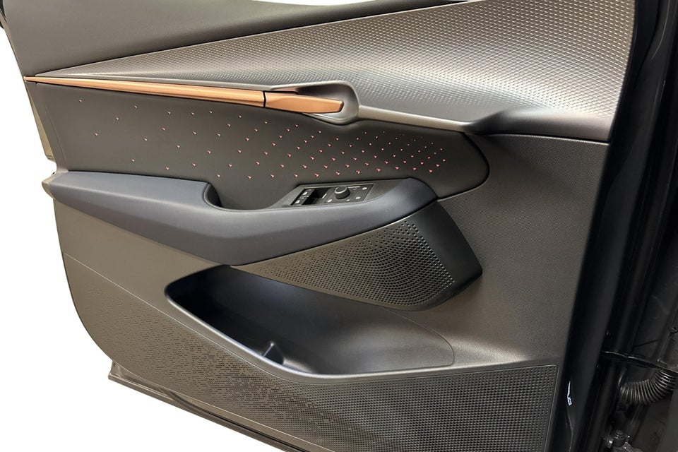 Cupra Tavascan 77 Adrenaline 5d