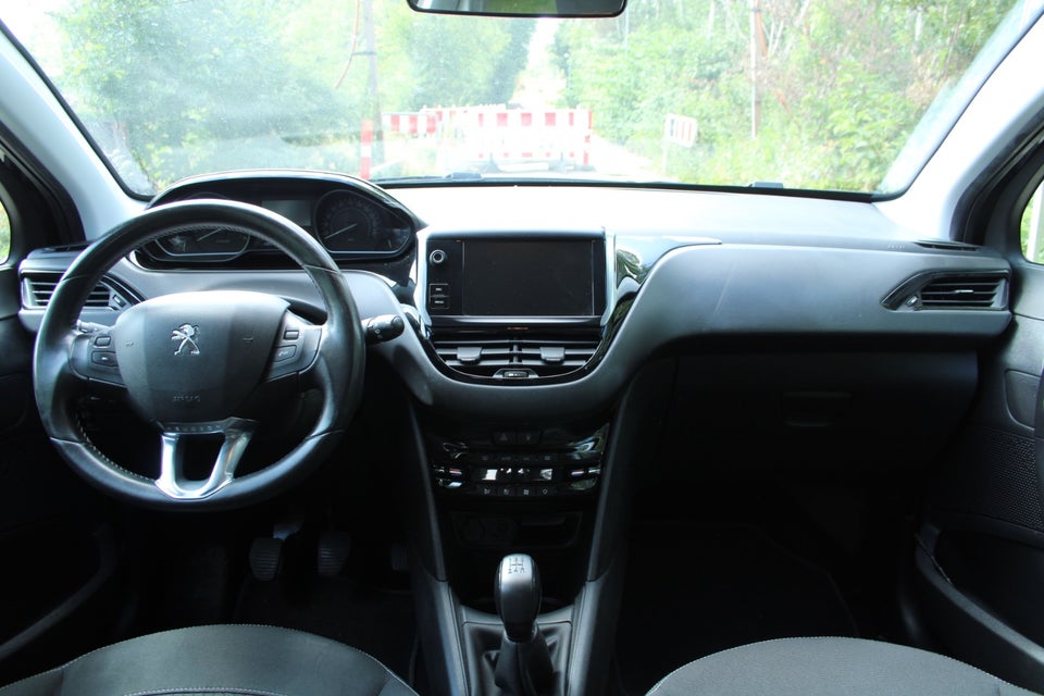 Peugeot 208 1,6 BlueHDi 100 Active 5d