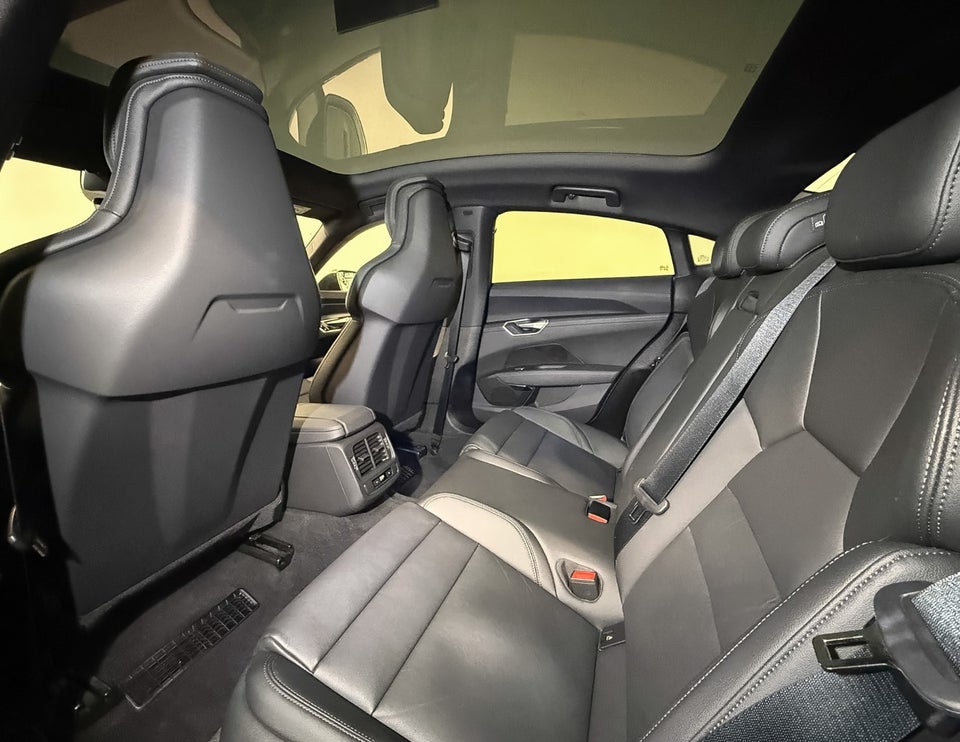 Audi e-tron GT quattro 4d