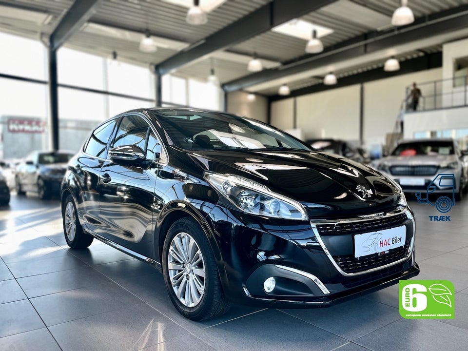 Peugeot 208 1,2 PureTech 82 Allure Sky 5d