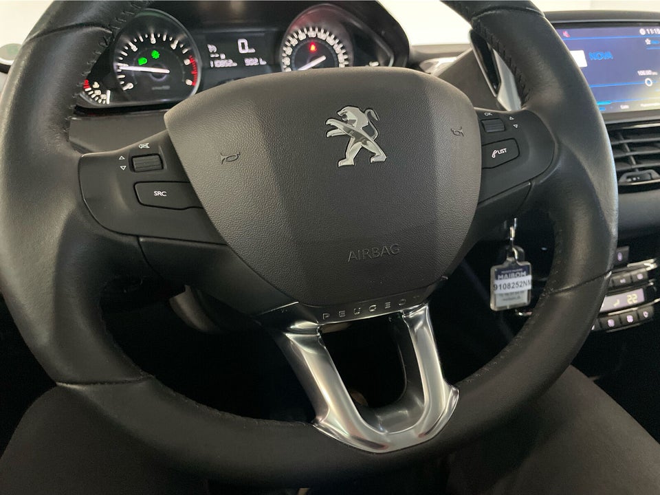 Peugeot 208 1,5 BlueHDi 100 Signature+ 5d