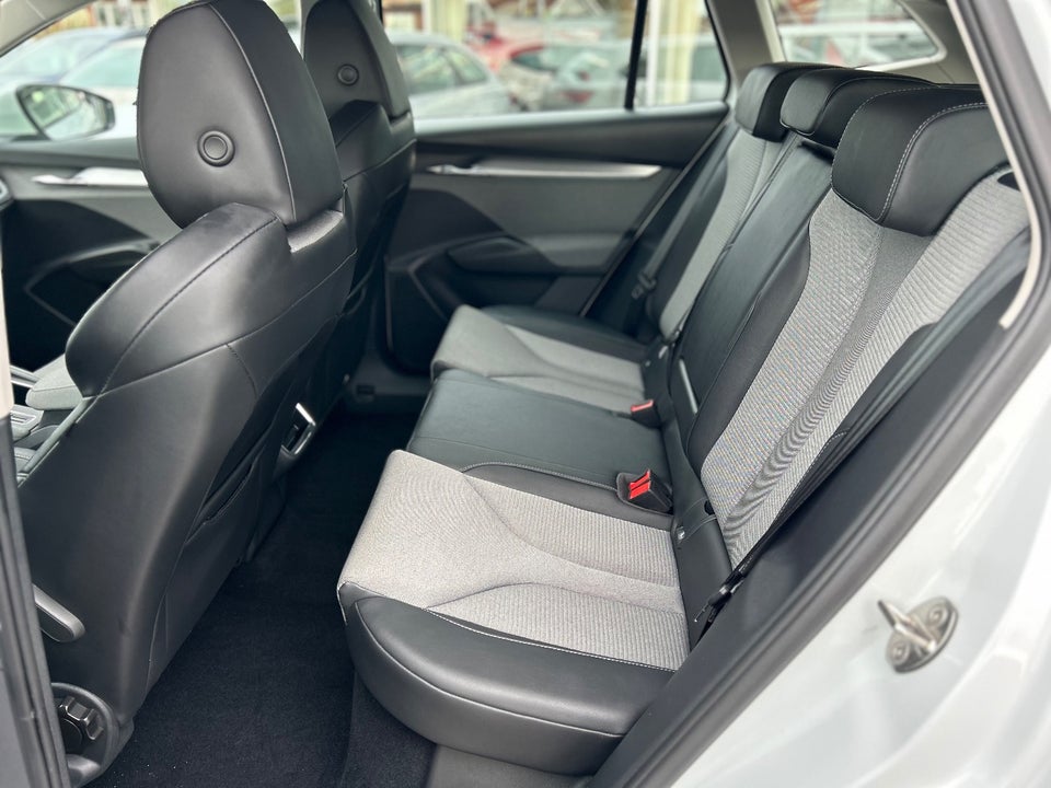 Skoda Enyaq 60 iV Loft 5d