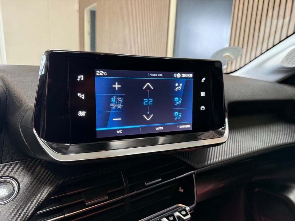 Peugeot 208 1,2 PureTech 100 Allure 5d