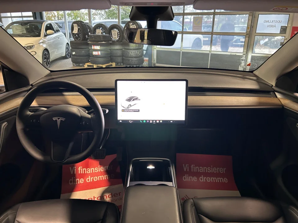 Tesla Model Y Long Range RWD 5d