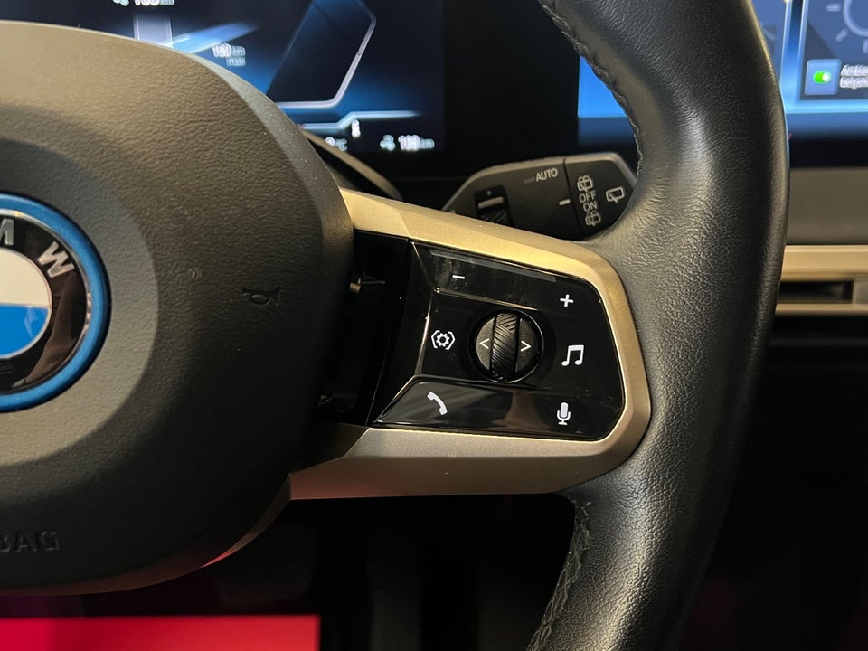 BMW iX xDrive50 Fully Charged 5d