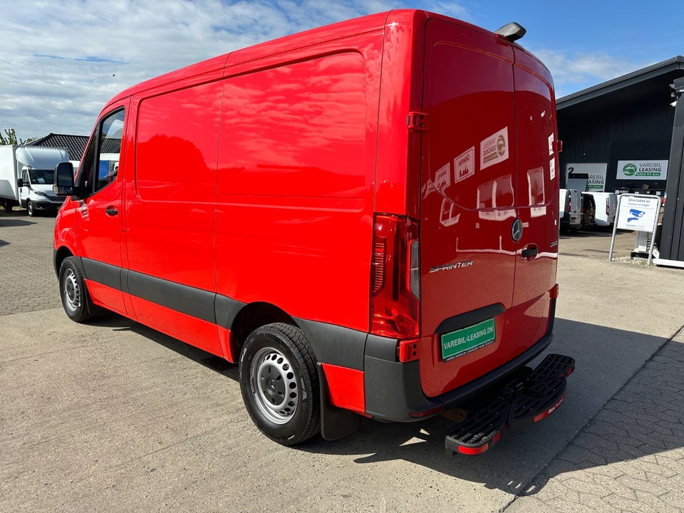 Mercedes Sprinter 215 2,0 CDi A1 Kassevogn aut. FWD