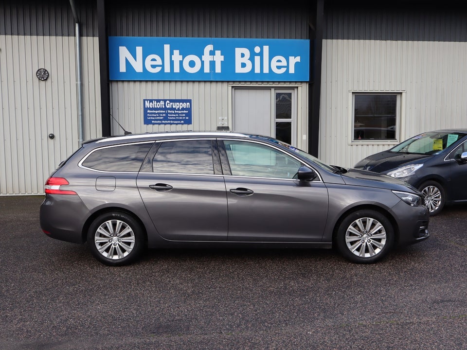 Peugeot 308 1,2 PureTech 130 Selection Sky SW 5d