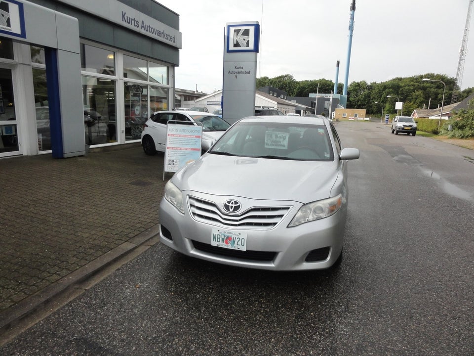 Toyota Camry 2,4 aut. 4d