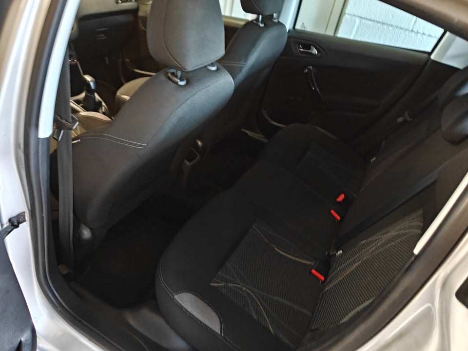 Peugeot 208 1,2 VTi 82 Active 5d