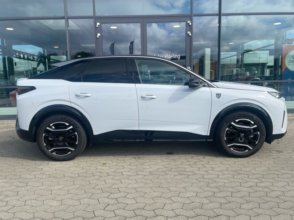 Peugeot e-3008 77 GT Pack 5d