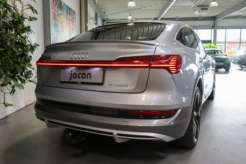 Audi e-tron 55 S-line Sportback quattro 5d