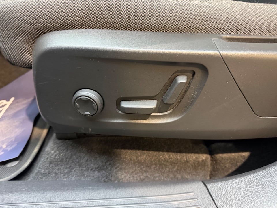 Volvo XC40 P6 ReCharge Ultimate 5d