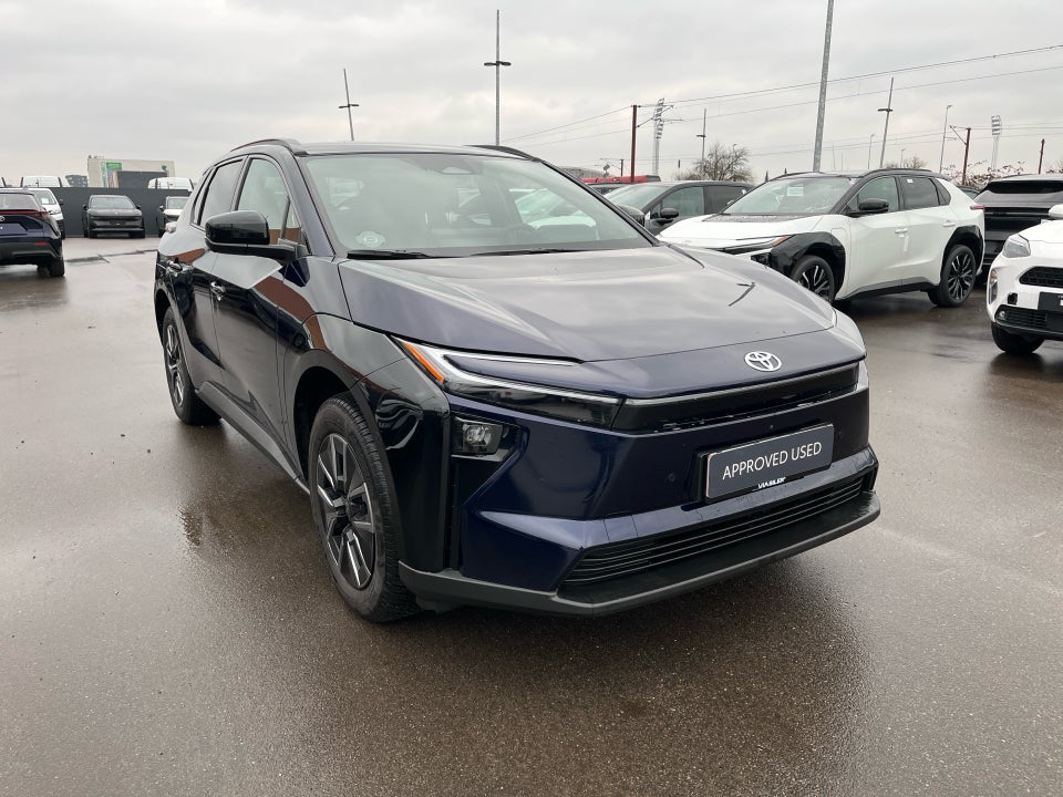 Toyota bZ4X 73 Executive 5d