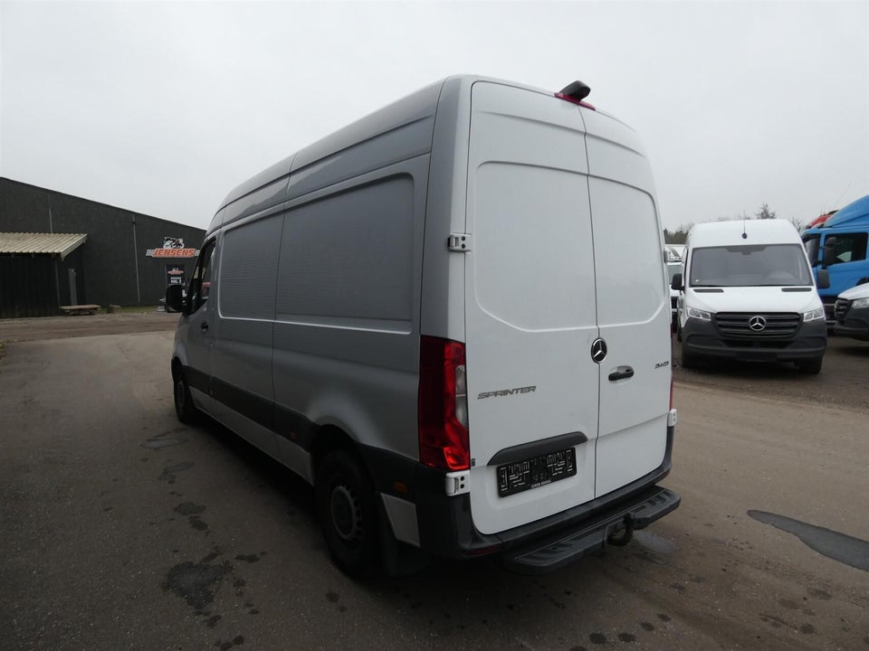 Mercedes Sprinter 214 2,2 CDi A2 Kassevogn aut. FWD