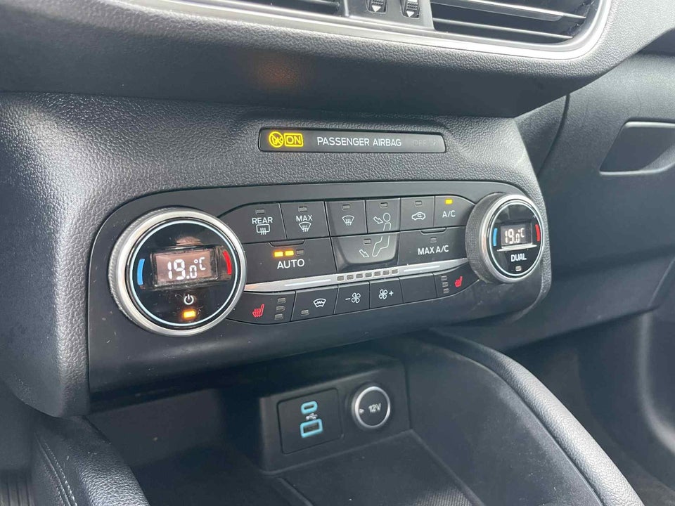 Ford Kuga 2,5 PHEV Titanium CVT 5d