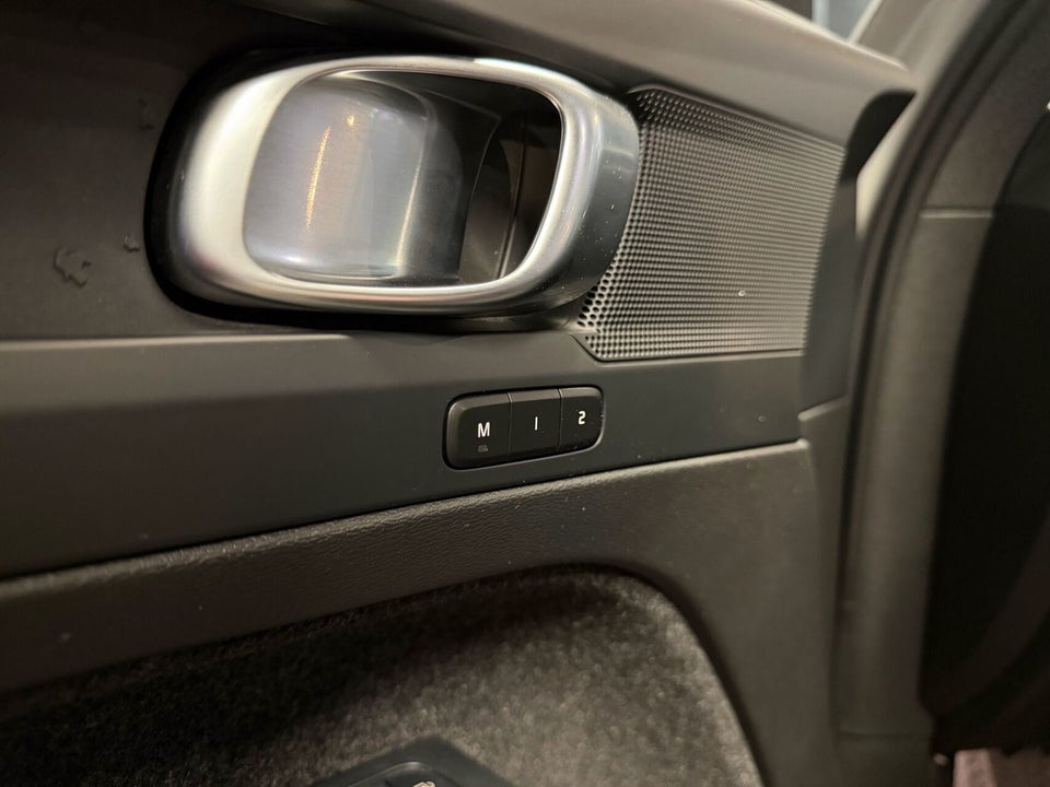 Volvo XC40 ReCharge Plus 5d