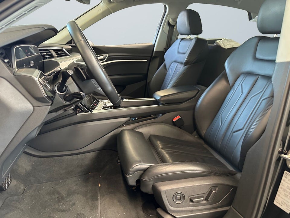 Audi e-tron 55 Advanced Sportback quattro 5d