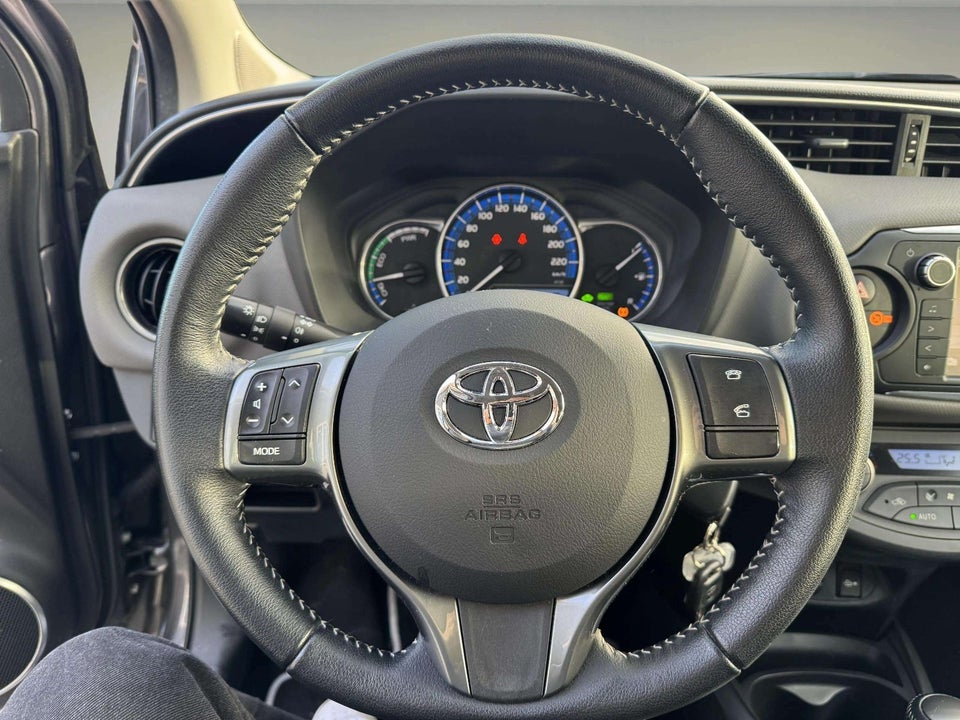 Toyota Yaris 1,5 Hybrid H1 e-CVT 5d