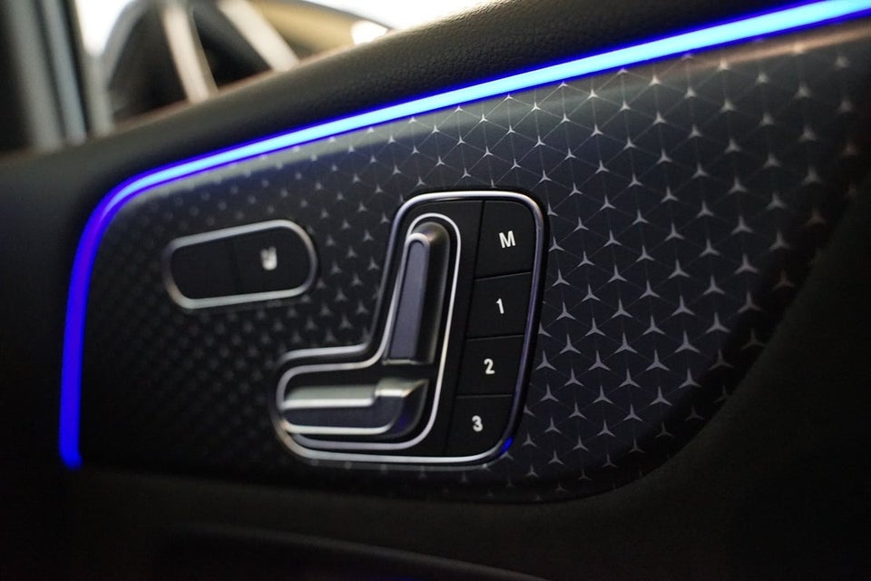 Mercedes EQB300 AMG Line 4Matic Van 5d