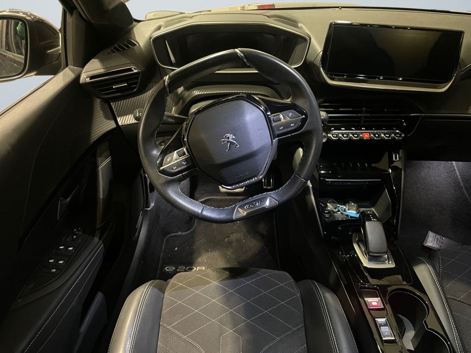 Peugeot e-208 50 GT Pack 5d