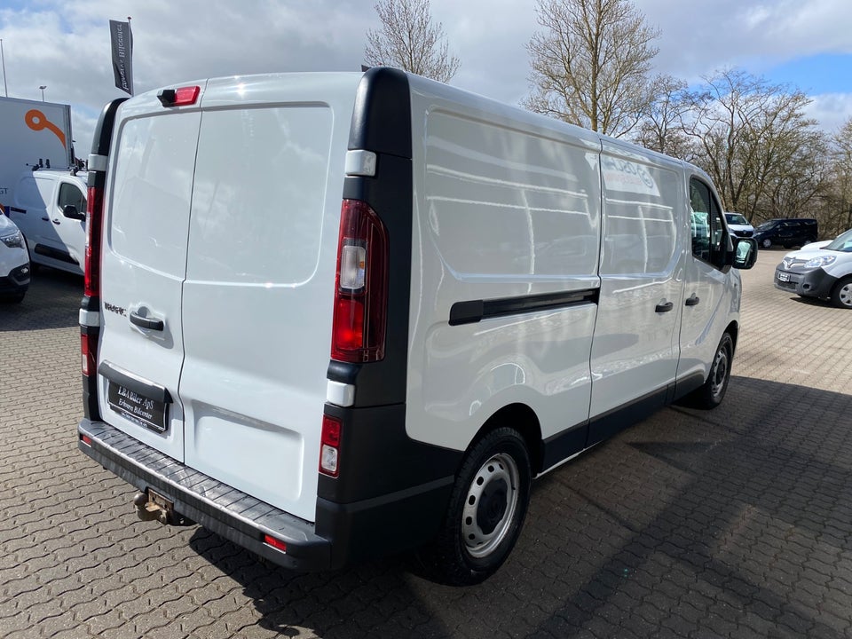 Renault Trafic T29 2,0 dCi 145 L2H1