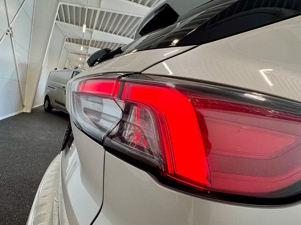 Ford Kuga 2,5 PHEV Vignale CVT 5d