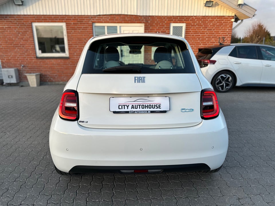 Fiat 500e 42 la Prima by Bocelli 3+1 4d