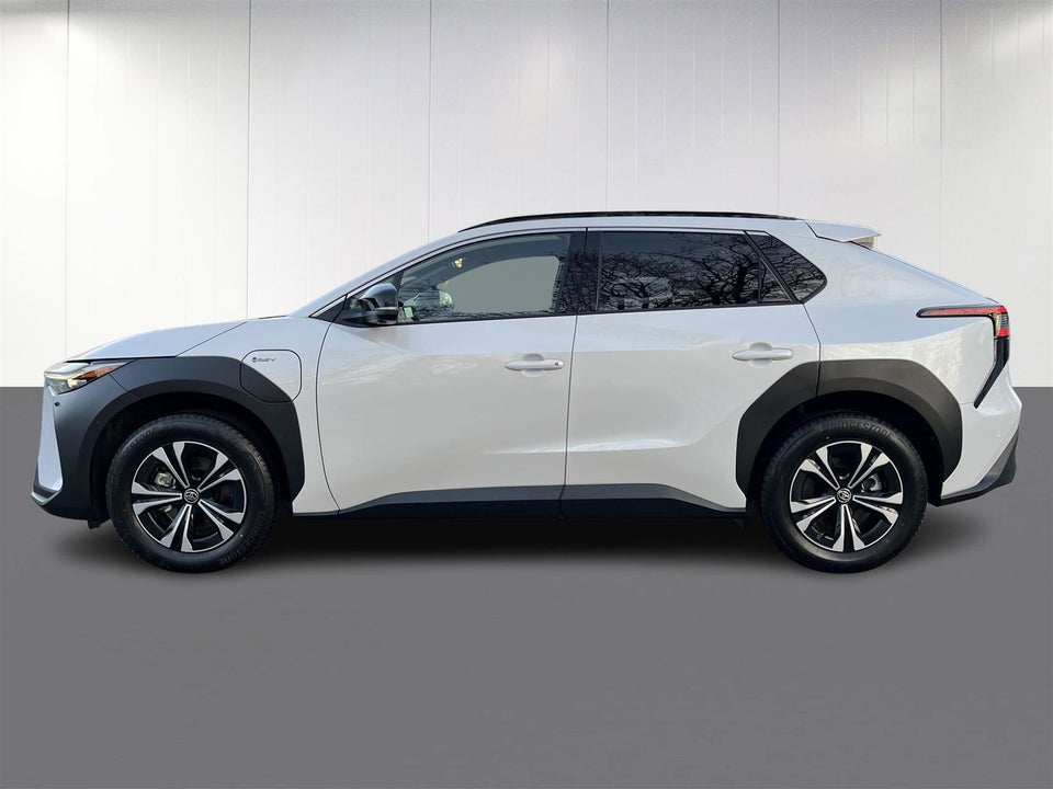 Toyota bZ4X Executive 5d