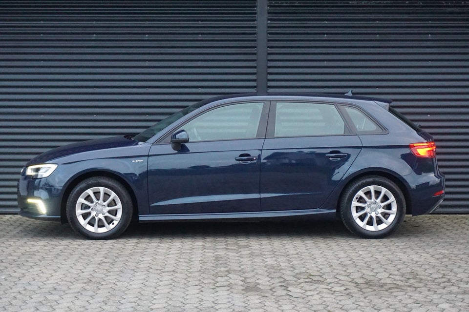 Audi A3 1,4 e-tron Sportback S-tr. 5d